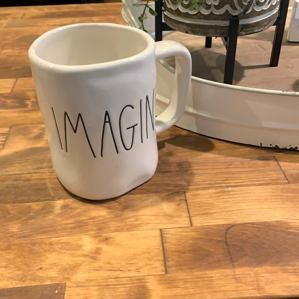 Rae Dunn “Imagine” Mug